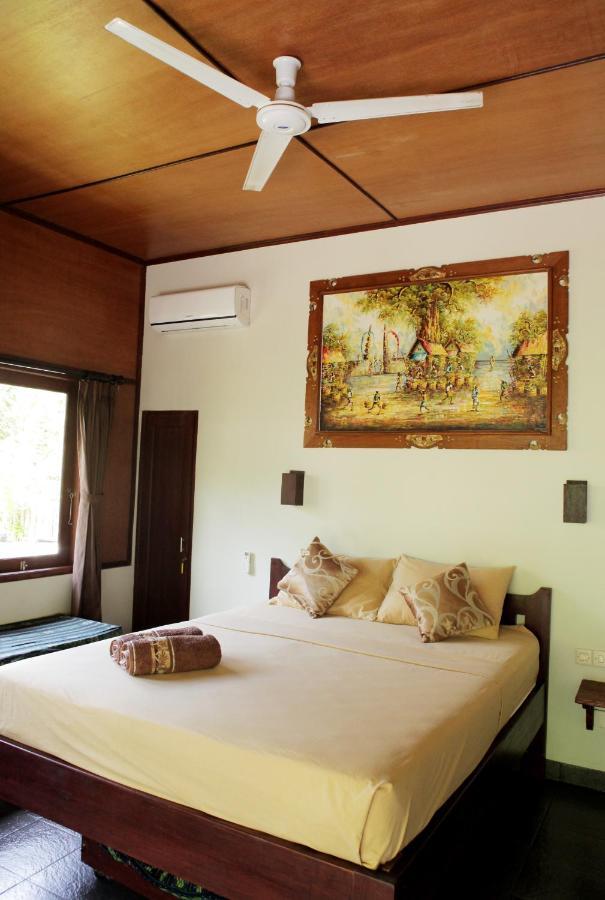 Ana Warung & Bungalows Gili Meno Esterno foto