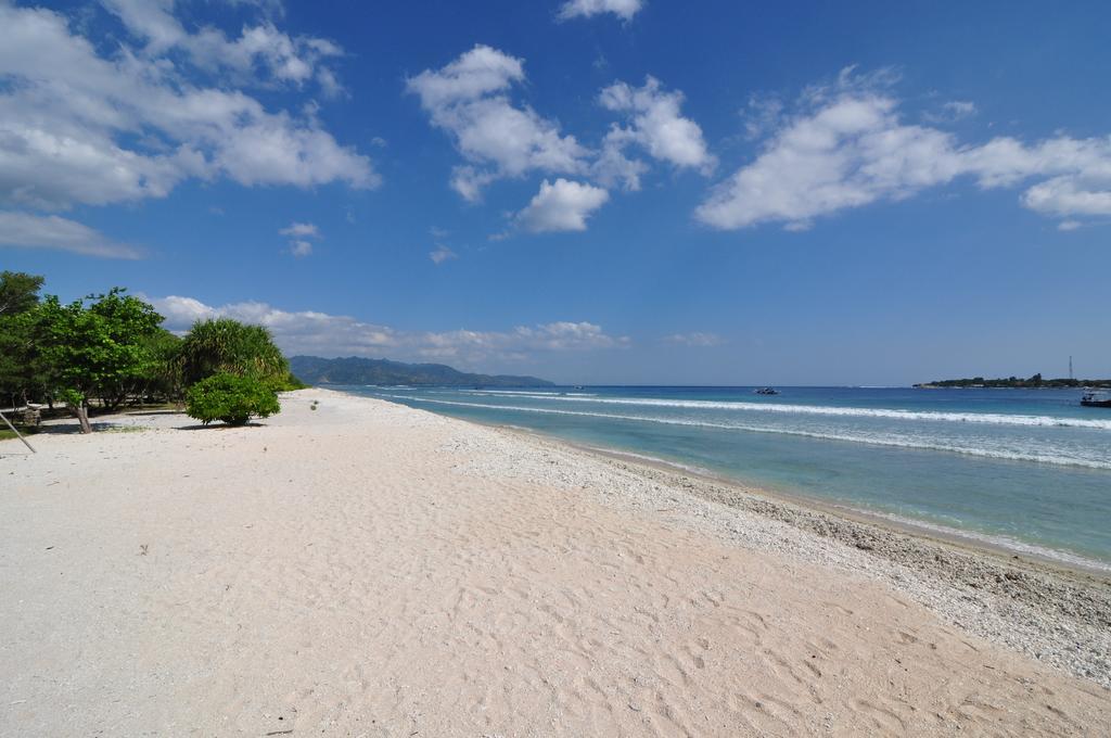 Ana Warung & Bungalows Gili Meno Esterno foto
