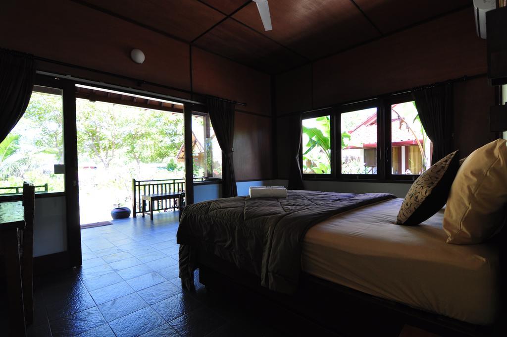 Ana Warung & Bungalows Gili Meno Esterno foto