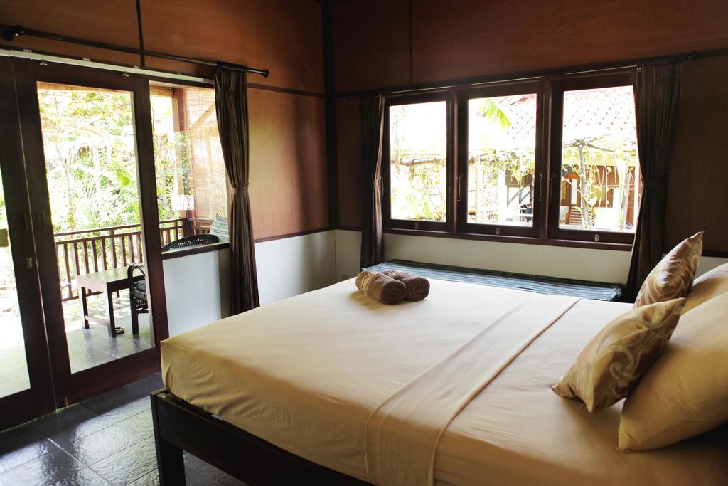 Ana Warung & Bungalows Gili Meno Esterno foto