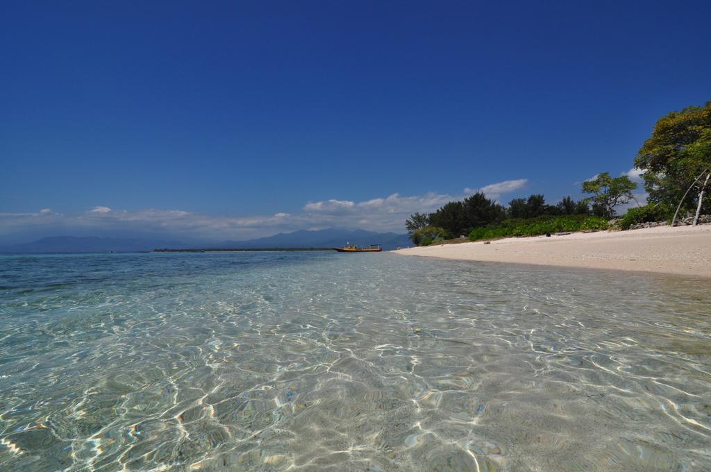 Ana Warung & Bungalows Gili Meno Esterno foto