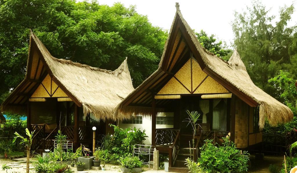 Ana Warung & Bungalows Gili Meno Esterno foto