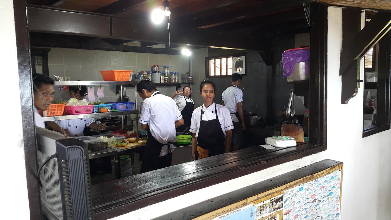 Ana Warung & Bungalows Gili Meno Esterno foto