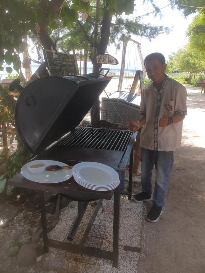 Ana Warung & Bungalows Gili Meno Esterno foto