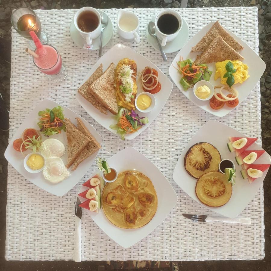 Ana Warung & Bungalows Gili Meno Esterno foto